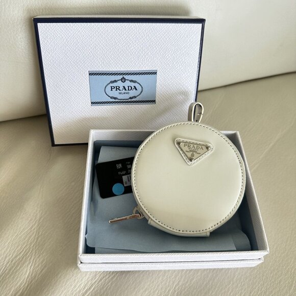 NEW PRADA Coin Case 1Tl431 Leather Triangular Plate White Round Purse Ladies - Picture 2 of 7